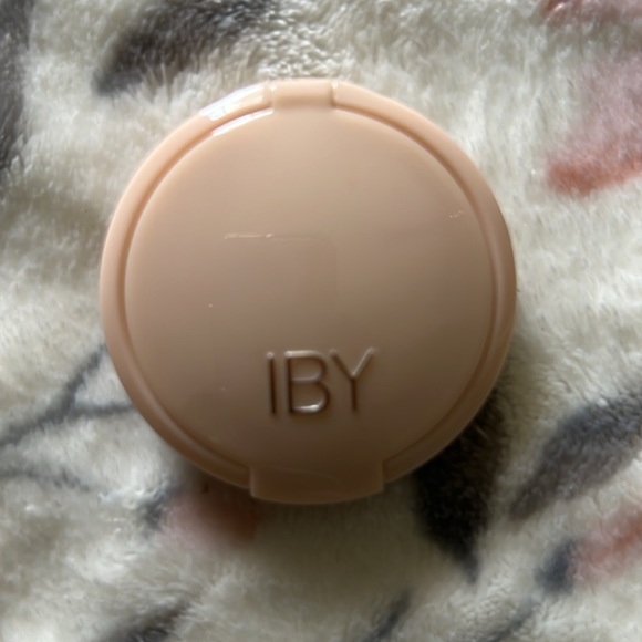 IBY BEAUTY
Eyeshadow - Picture 2 of 4